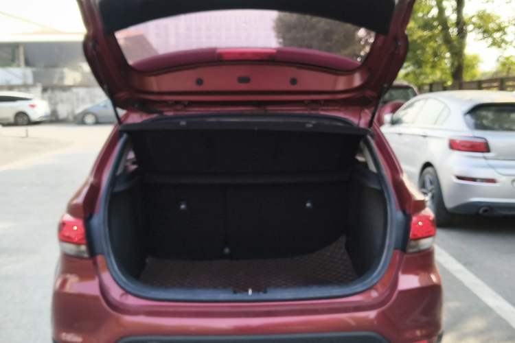 Used Kia KX Cross 2018 1.6L Automatic Dynamic Sunroof Version