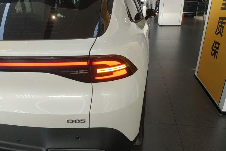 Used CHANGAN NEVO Q05 2026 Model 405Air Right Rear Taillight