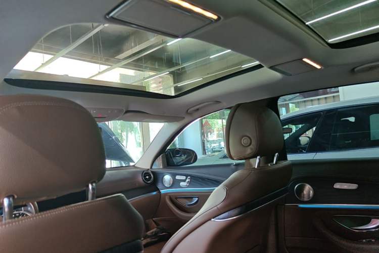 Used Mercedes-Benz E-Class 2022 Second Facelift E 300 L Fashion Edition
