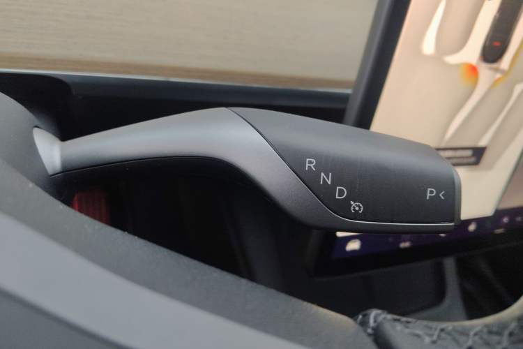 Used Tesla Model Y 2022 Rear-Wheel-Drive Version
