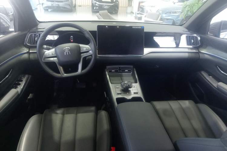 Used BYD Song Pro New Energy 2025 Second-Generation Intelligent Driving Version DM-i 115KM Excellence Edition Center Console