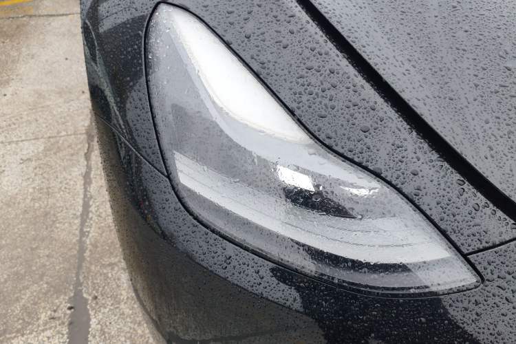 Used Tesla Model Y 2021 Long-Range All-Wheel-Drive Version Right Front Headlight