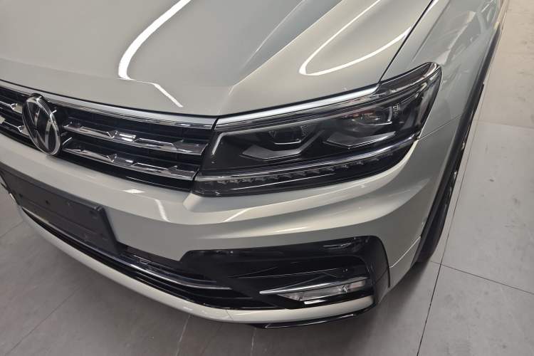 Used Volkswagen Tiguan L 2021 330TSI Automatic Two-Wheel Drive R-Line Flagship Edition
