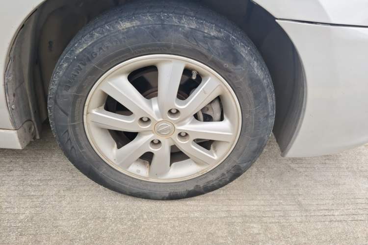 Used Nissan Sylphy 2016 Classic 1.6XE Automatic Leading Edition Right Front Wheel Hub