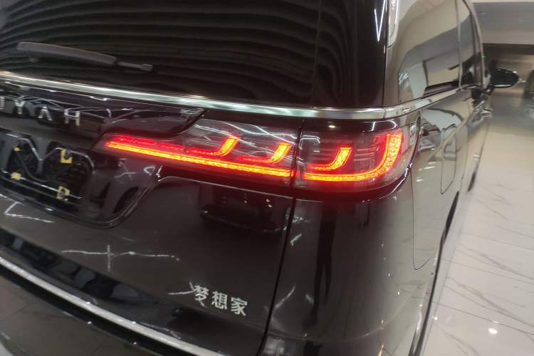 Used VOYAH Dream 2024 EV Long-Range Premium Edition