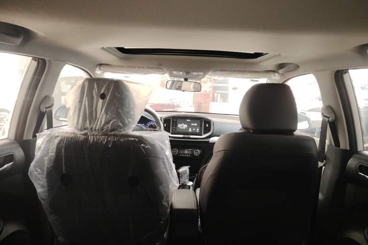 Used Kia kx1 Stonic 2021 1.4L CVT Sunroof Model
