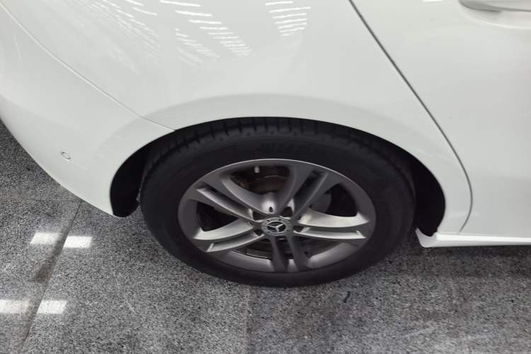 Used Mercedes-Benz A-Class 2019 A 200 Dynamic Edition Exterior 5