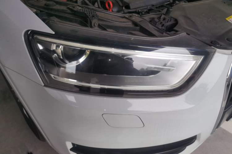 Used Audi Q3 2013 35 TFSI Comfort Model Right Front Headlight