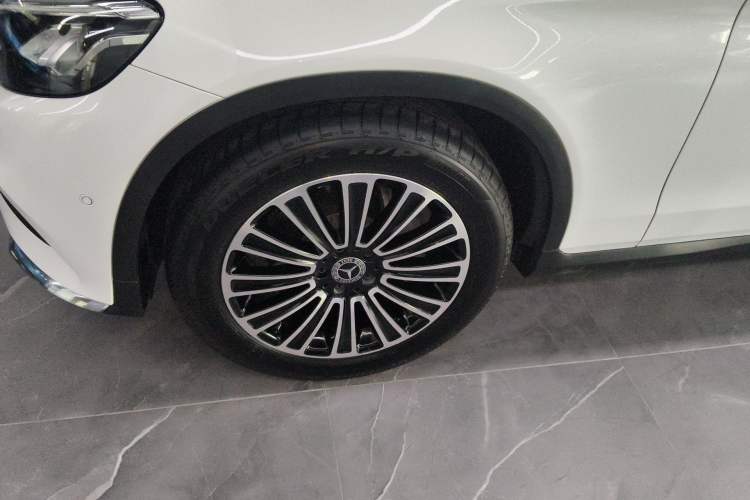 Used Mercedes-Benz GLC 2019 GLC 260 L 4MATIC Dynamic Model Left Front Wheel Hub