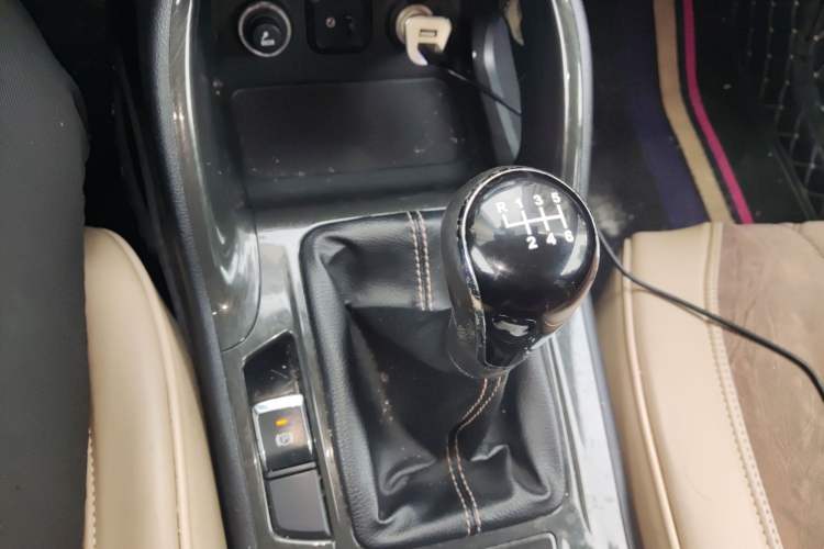 Used CHANGAN CS75 2017 Shangku Edition 1.5T Manual ZhiXiang Model
