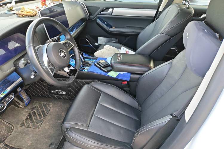 Used BYD Tang 2018 2.0T Automatic Smart Connect Prestige 5-Seater National Emission Standard V
