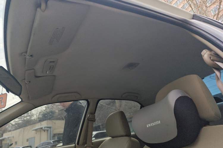 Used Soueast V3 Lingyue 2015 1.5L Manual Happiness Edition Headliner