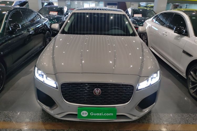 Used Jaguar XFL 2025 Model—2.0T P250, Two-Wheel Drive, Premium Luxury Edition
