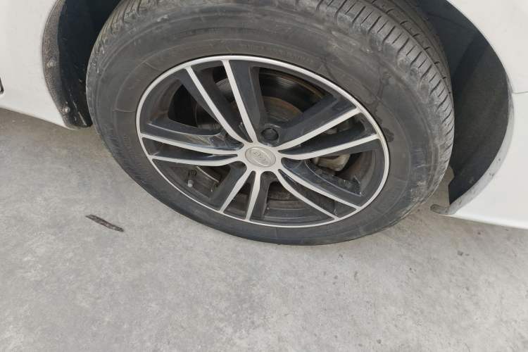 Used BYD Surui 2015 Revised Version 1.5L Automatic Luxury Edition
