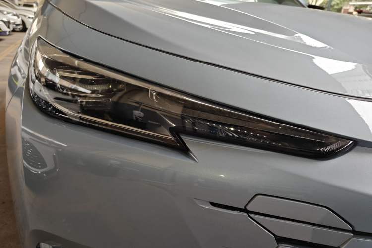 Used CHANGAN UNI-K 2021 2.0T Prestige Edition Right Front Headlight