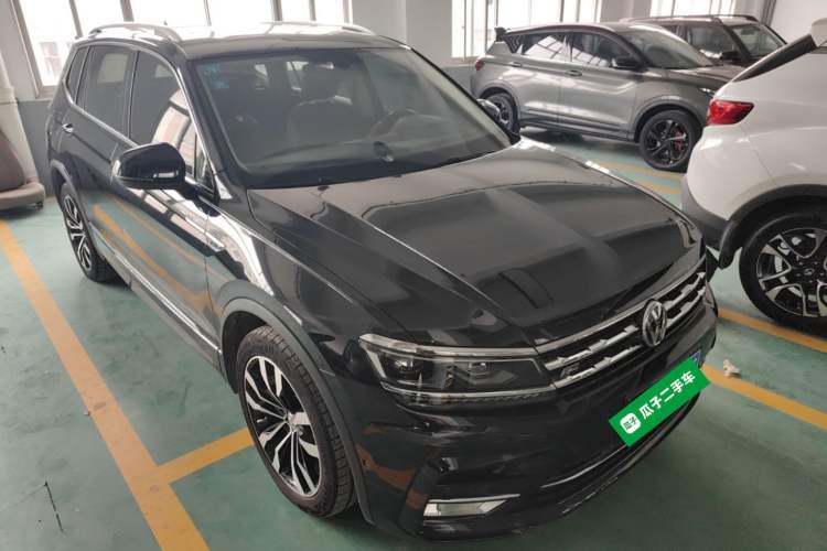 Used Volkswagen Tiguan L 2020 330TSI Automatic Two-Wheel Drive R-Line Flagship Version China VI Standard Front Right 45 Deg