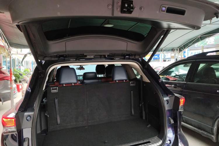 Used Toyota Highlander 2022 Dual-Engine 2.5L 4x4 Elite Edition 7-Seater Trunk