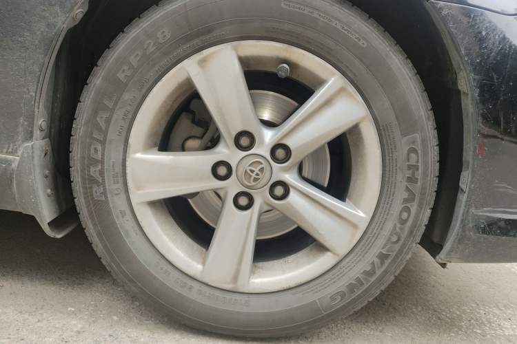 Used Toyota Reiz 2010 2.5V Fengdu Elite Edition Right Front Wheel Hub