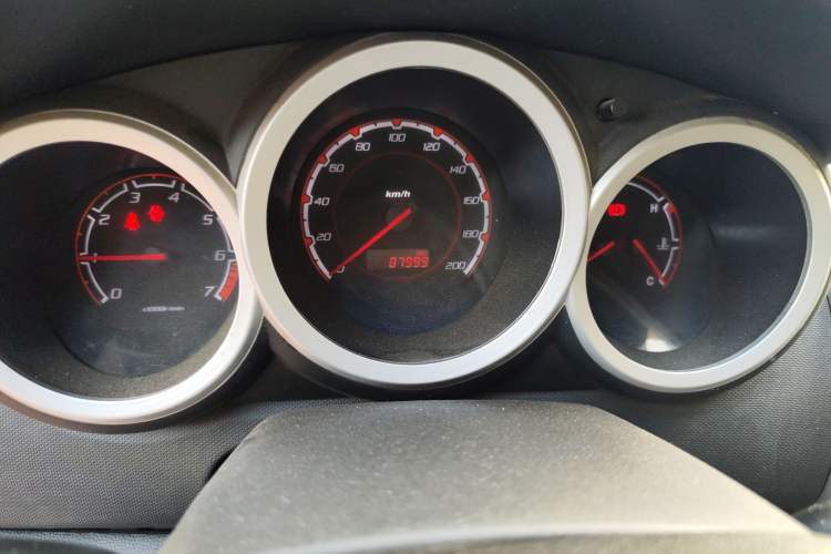 Used Changan CX20 2014 1.4L Manual Sunroof Navigation Version China V Standard