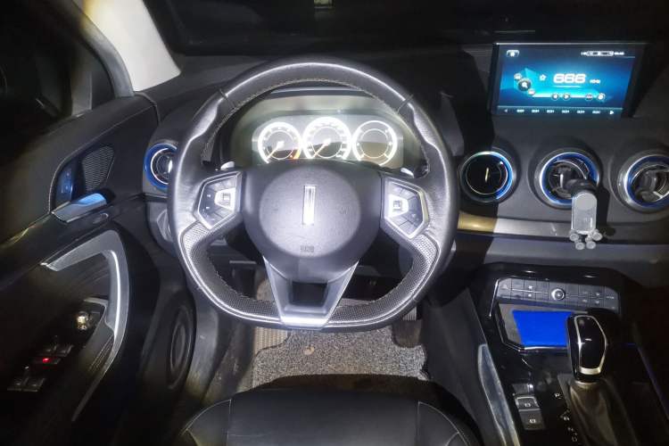 Used Wey VV7 2017 2.0T Luxury Model
