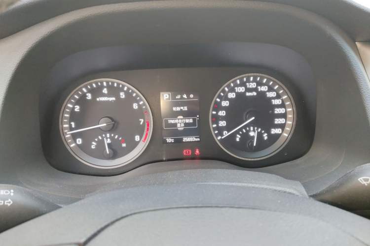 Used Hyundai Tucson 2015 1.6T Dual-Clutch Two-Wheel-Drive Leading Model