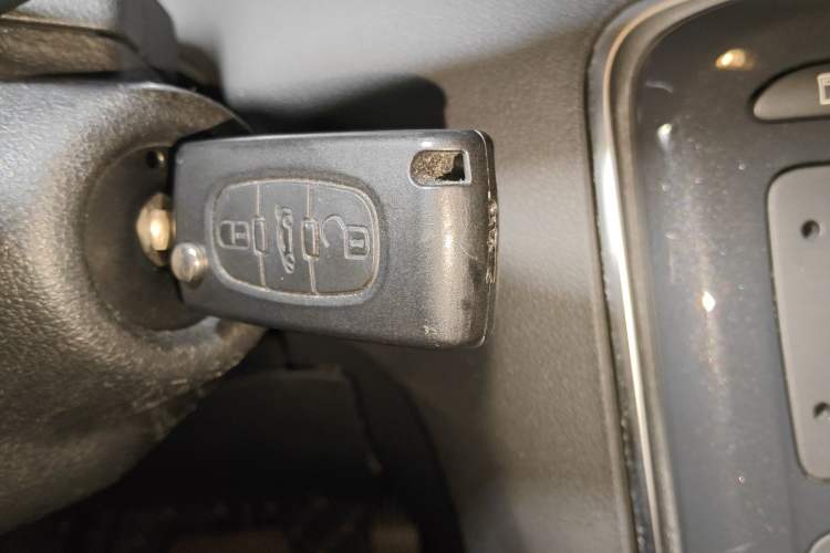 Used Peugeot 308 2014 Enjoyment Edition Classic 1.6L Automatic Fashion Model