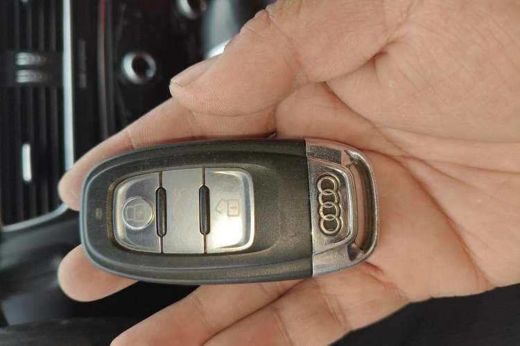 Used Audi A4L 2016 35 TFSI Collector's Edition Automatic Standard Model
