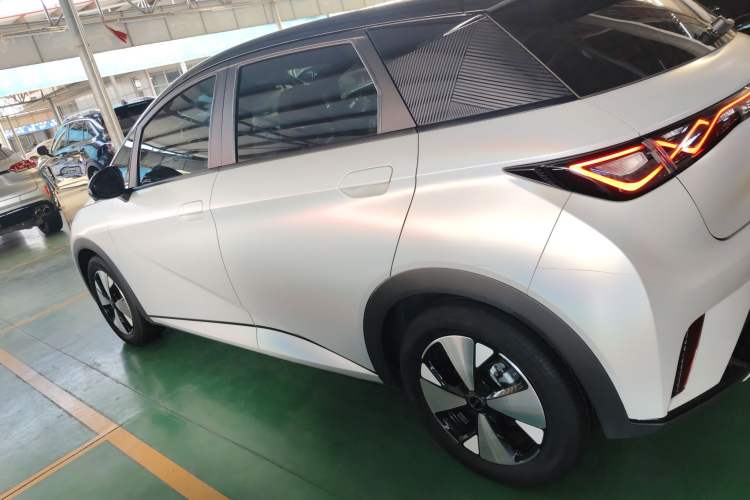 Used BYD Dolphin 2023 420 km Fashion Edition
