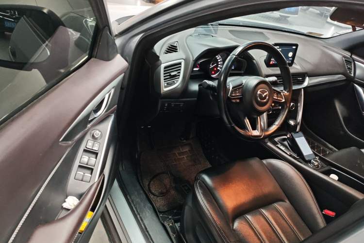 Used Mazda CX-4 2018 2.0L Automatic Two-Wheel Drive Blue Sky Luxury Edition