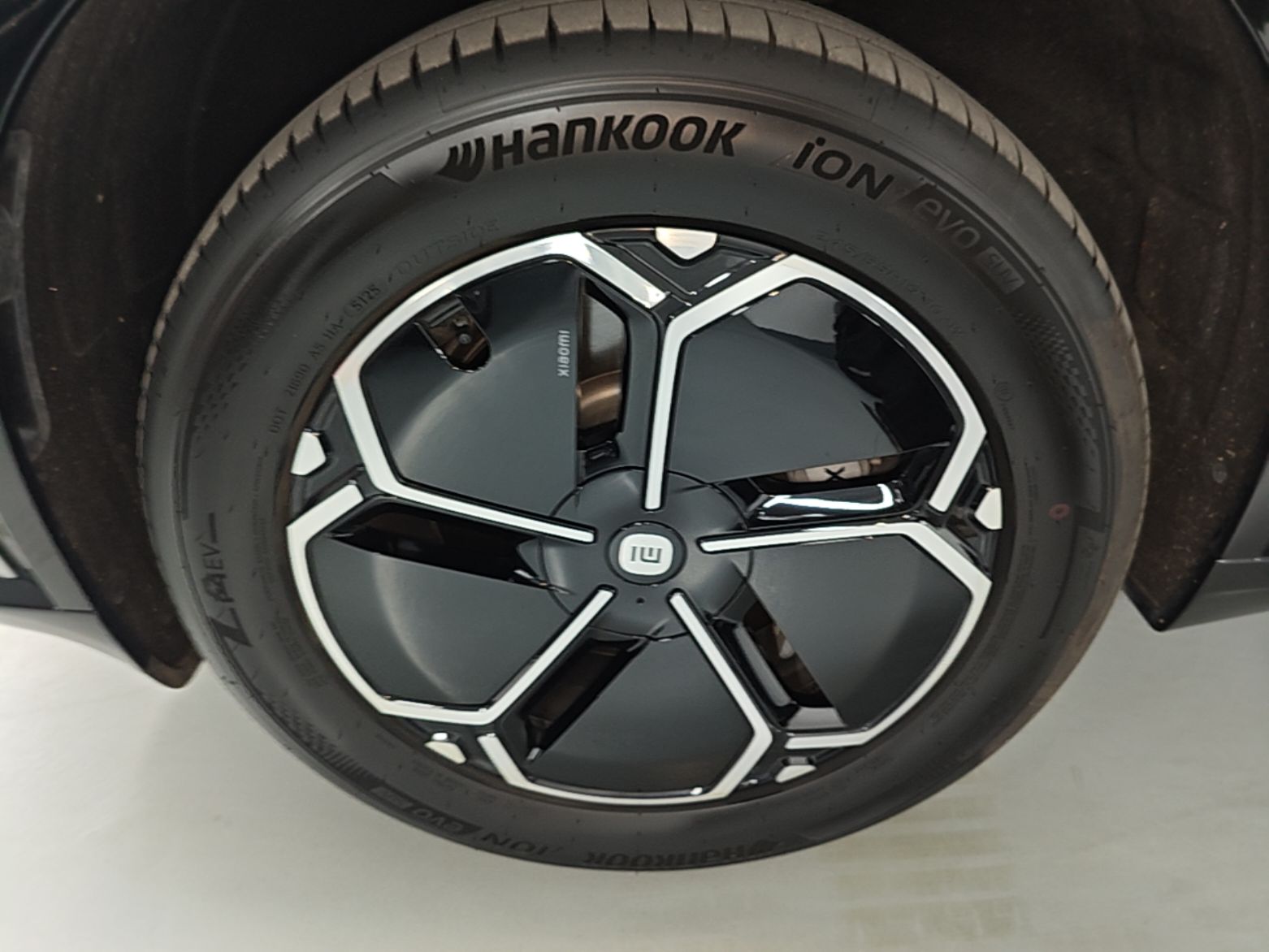 Xiaomi Auto YU7 2025 Ultra-Long Range All-Wheel Drive Pro Version — снимка 10