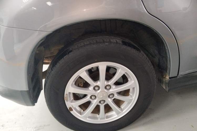 Used Mitsubishi ASX 2013 1.6L Manual Two-Wheel Drive Standard Edition Right Rear Wheel Hub