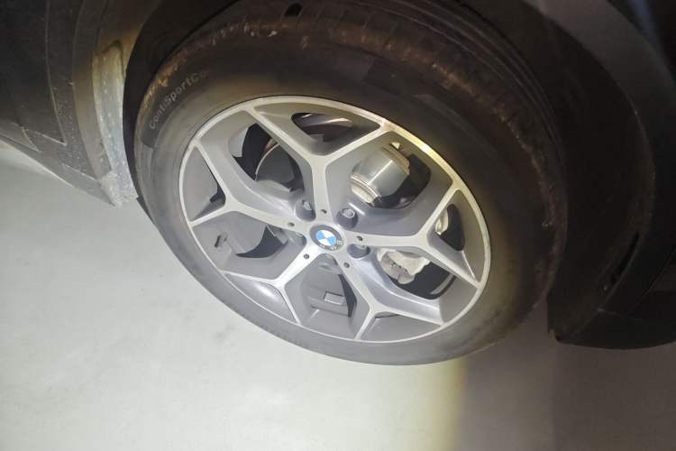 Used BMW X1 2019 sDrive18Li Premium Edition Right Front Wheel Hub