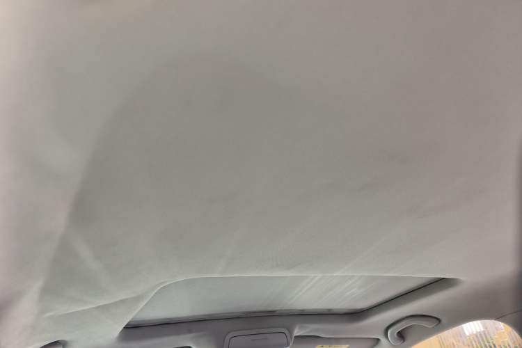 Used Volkswagen Sagitar 2015 230TSI Automatic Comfort Version Headliner