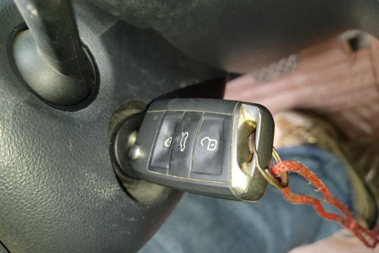 Used Volkswagen Golf 2017 1.6L Automatic Comfort Million-Vehicle Anniversary Edition
