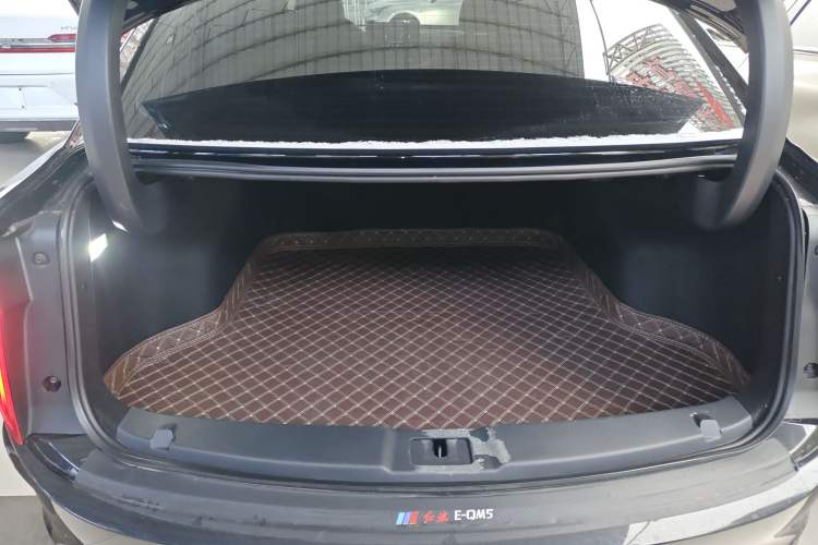 Used Hongqi E-QM5 2024 610 km PLUS
