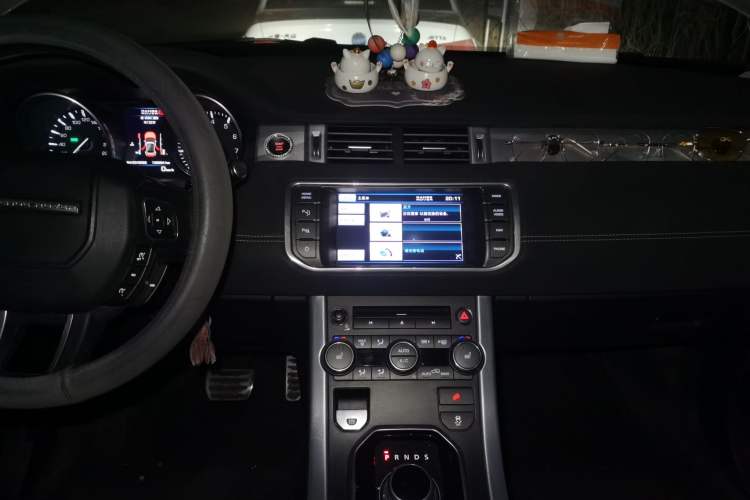 Used Land Rover Range Evoque 2013 2.0T 5-Door Ignite Edition Audio And AC Panel