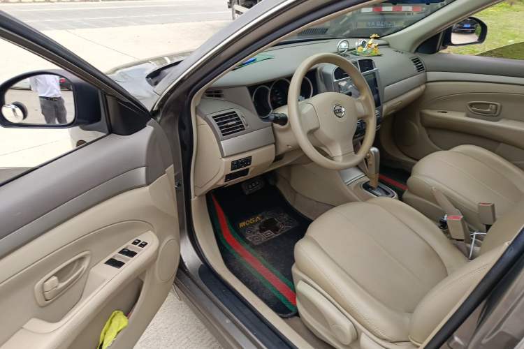 Used Nissan Sylphy 2016 Classic 1.6XE Automatic Comfort Edition Driver Seat