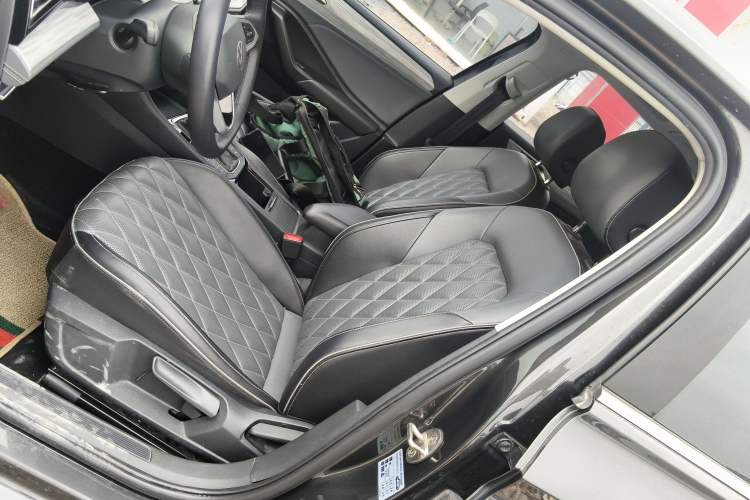 Used Volkswagen Sagitar 2023 200TSI DSG Excellence Edition Left Front Seat