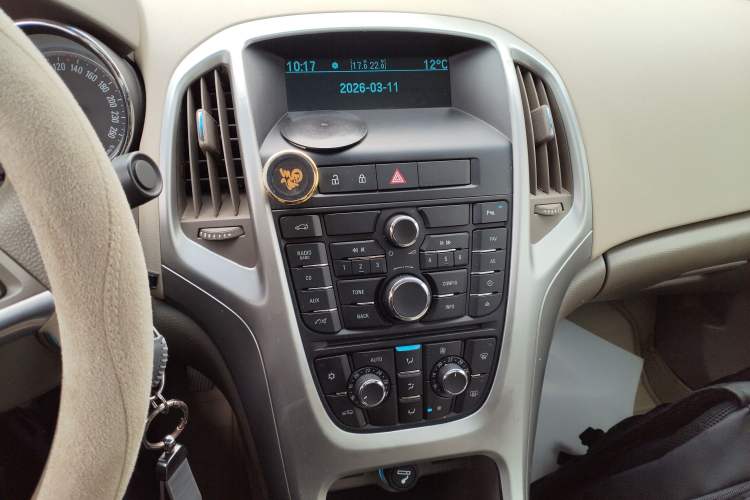 Used Buick GT 2013 GT 1.6L Manual Entry-Level Model