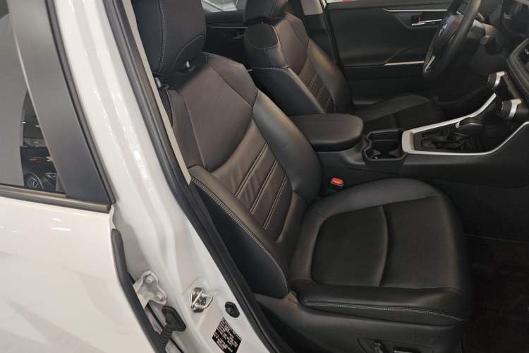 Used Toyota RAV4 2023 2.0L CVT Two-Wheel Drive 20th Anniversary Platinum Edition