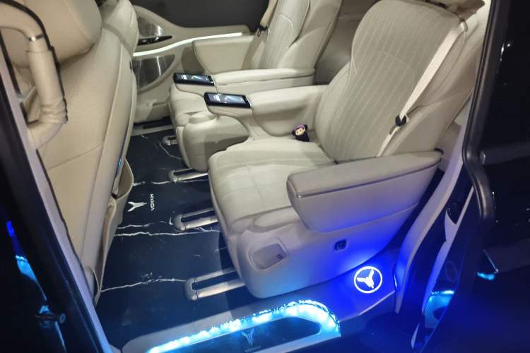 Used VOYAH Dream 2025 PHEV Four-Wheel Drive Prestige Kunpeng Edition