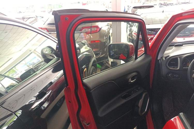 Used Jeep Renegade 2017 180T Automatic Kinetic Edition+