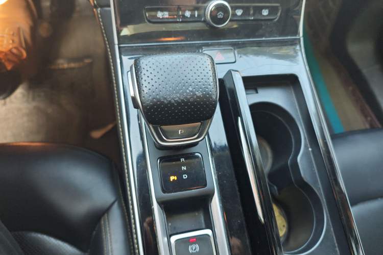 Used Roewe i6 MAX New Energy 2020 1.5T PHEV Sporty Cool Edition Gear Lever