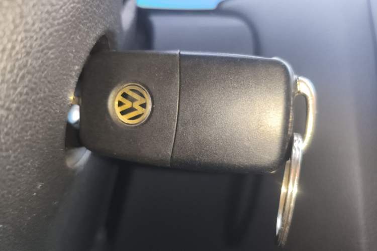 Used Volkswagen Sagitar 2015 1.6L Automatic Comfort Model Vehicle Key