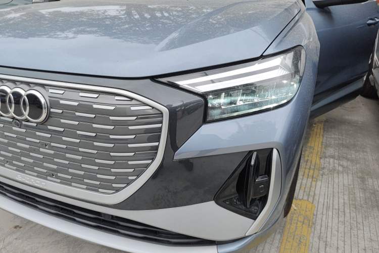 Used Audi Q4 e-tron 2024 40 e-tron Adventure Edition Left Front Headlight