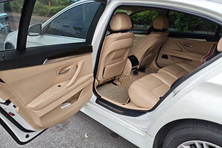 Used BMW 5 Series 2014 525Li Leading Model
