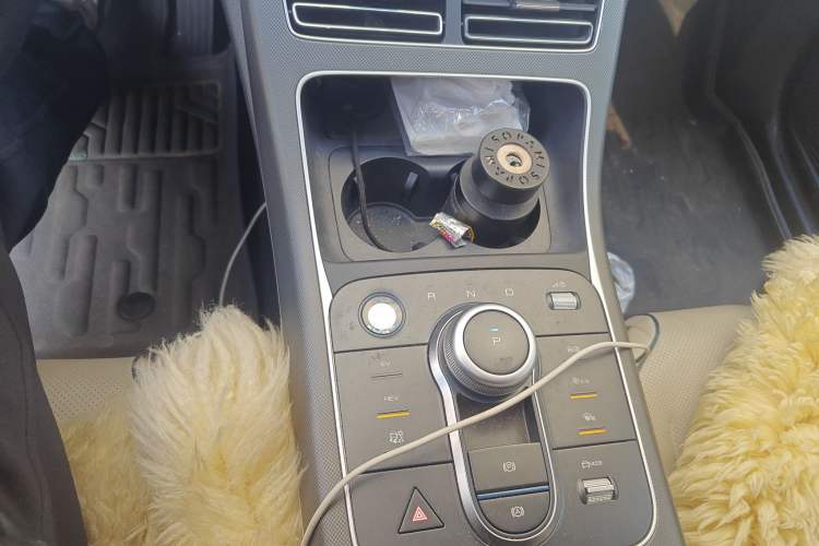 Used BYD Destroyer 05 2024 HONOR Edition DM-i 55KM Luxury Model Gear Lever