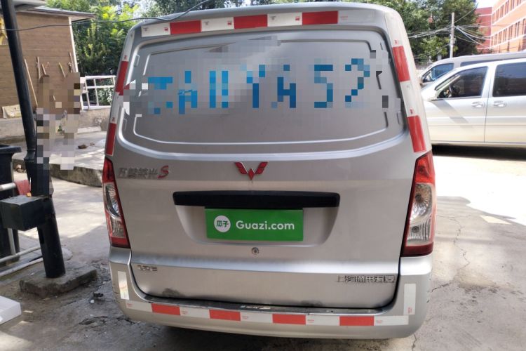 Used Wuling Rongguang S 2021 1.2L Base Model Window-Sealed 5-Seat LSI Car