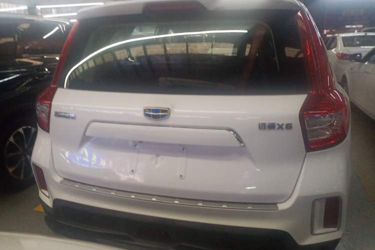 Used Geely Auto Vision X6 2016 1.8L Manual Luxury Model Rear