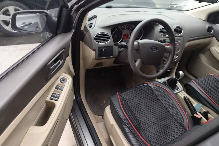 Used Ford Focus 2013 Sedan Classic 1.8L Manual Base Model Driver Seat